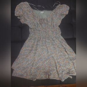 NWT‎ Selfie Floral Mini Dress with Ruffle Sleeves large